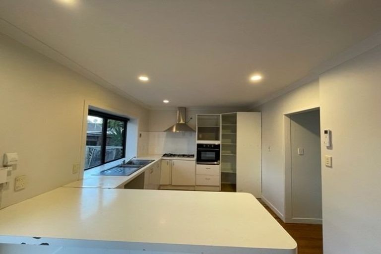 Photo of property in 6 Marr Road, Manurewa, Auckland, 2102