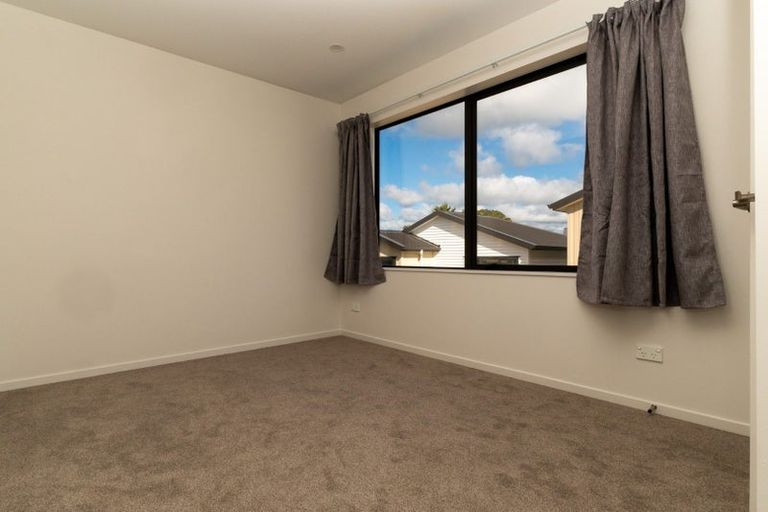 Photo of property in 18/116 Colwill Road, Massey, Auckland, 0614