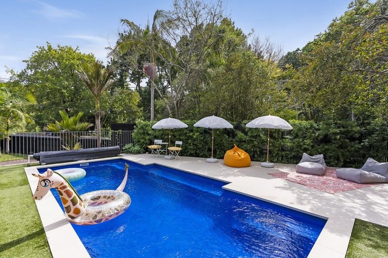 Photo of property in 123 Braemar Road, Castor Bay, Auckland, 0620