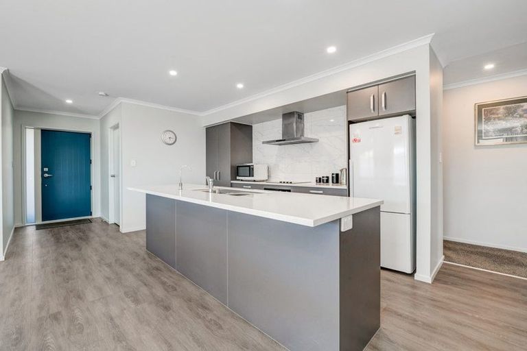 Photo of property in 24 Minerva Avenue, Helensville, 0800