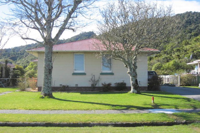 Photo of property in 21 Wickes Street, Cobden, Greymouth, 7802