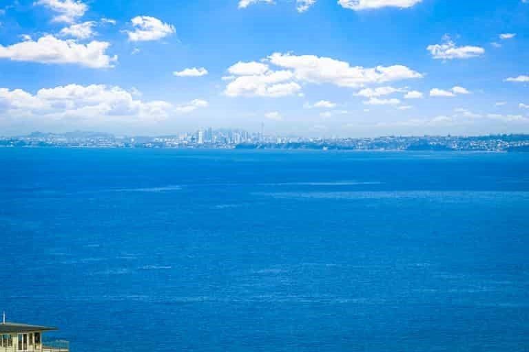 Photo of property in 79 Roberts Road, Matakatia, Whangaparaoa, 0930