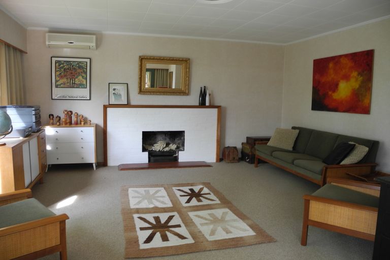 Photo of property in 2 Dixon Street, Waimate, 7924