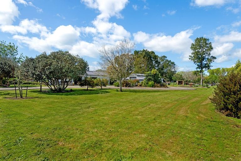 Photo of property in 76 Banks Street, Tolaga Bay, 4077