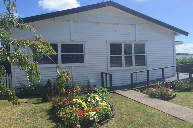 Photo of property in 2 College Street, Te Awamutu, 3800