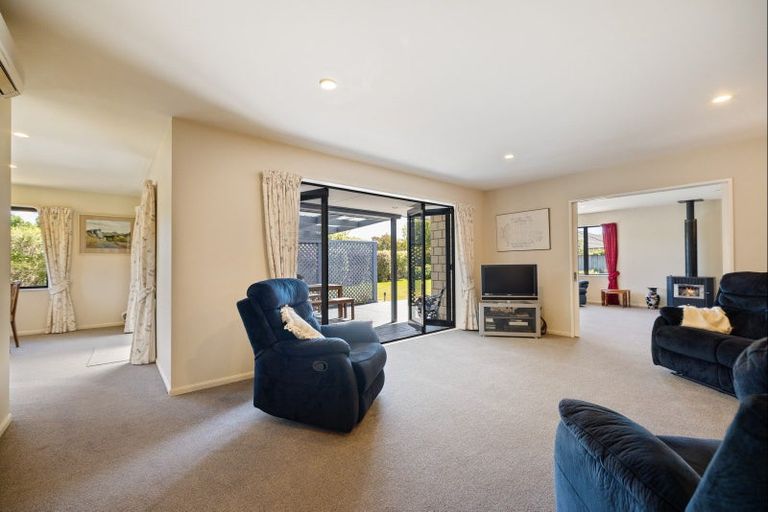 Photo of property in 55 Douglas Road, Amberley, 7410