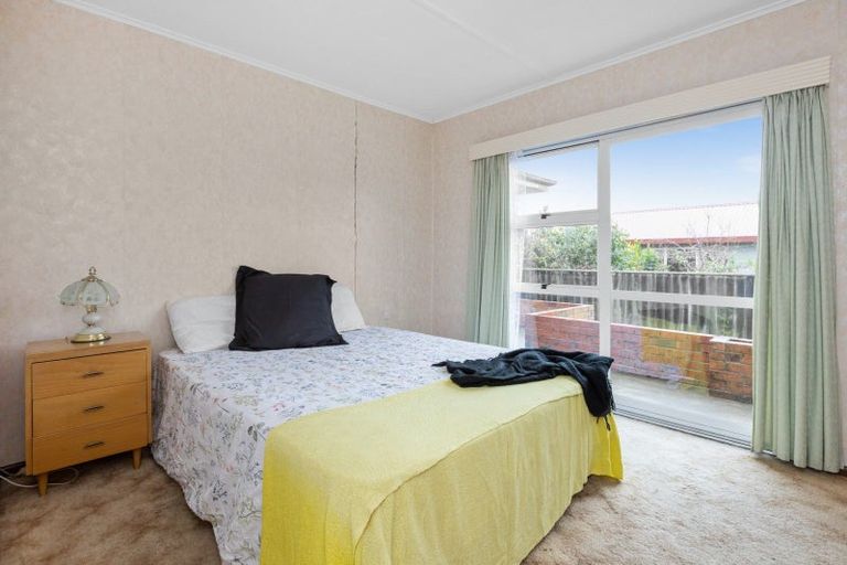 Photo of property in 2/13 Puketapu Road, Taradale, Napier, 4112