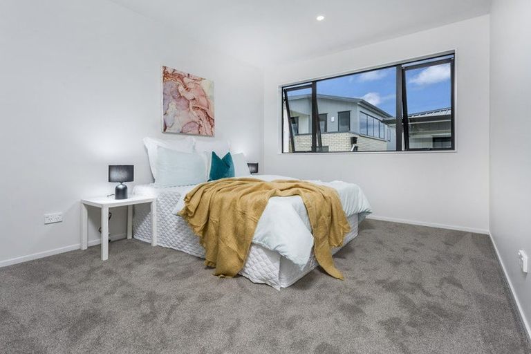 Photo of property in 35 Pinecrest Drive, Gulf Harbour, Whangaparaoa, 0930