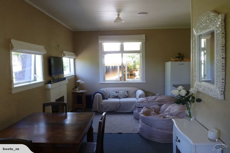 Photo of property in 46 Coote Road, Bluff Hill, Napier, 4110