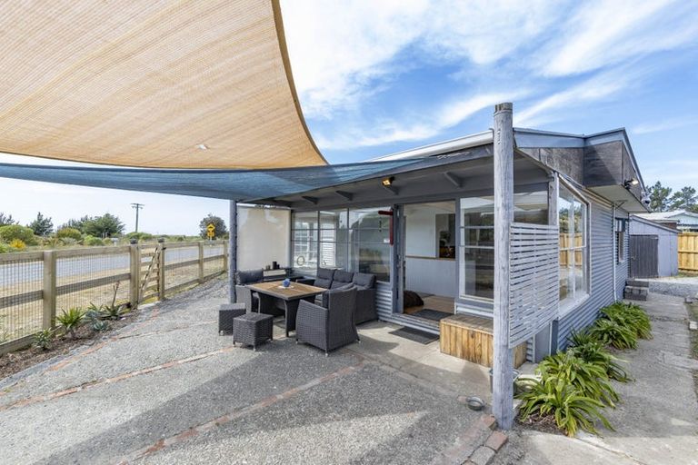 Photo of property in 30 Holton Road, Amberley, 7481