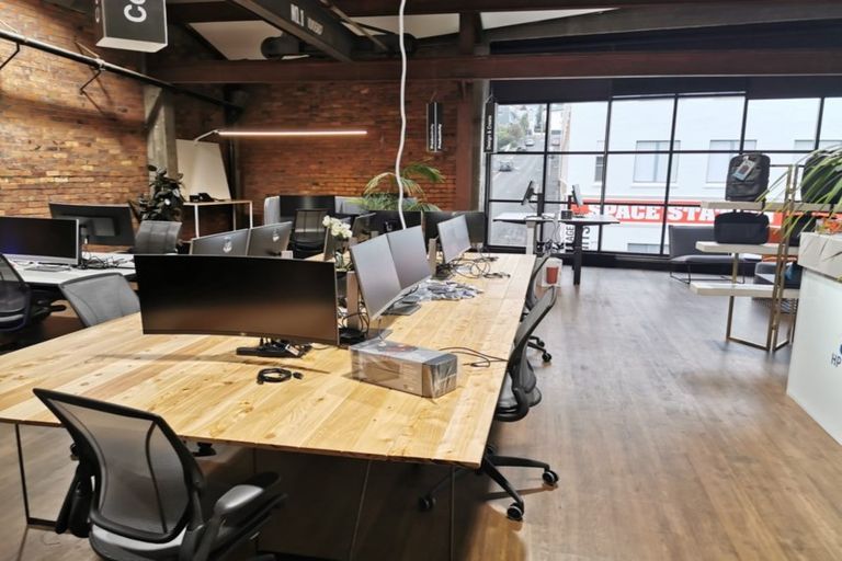 Photo of property in 1 Davy Street, Carterton, 5713