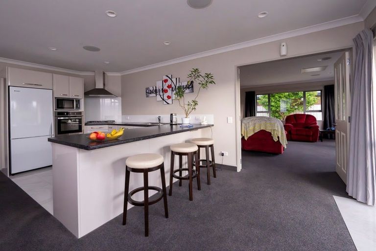 Photo of property in 7 Barry Curtis Place, Levin, 5510