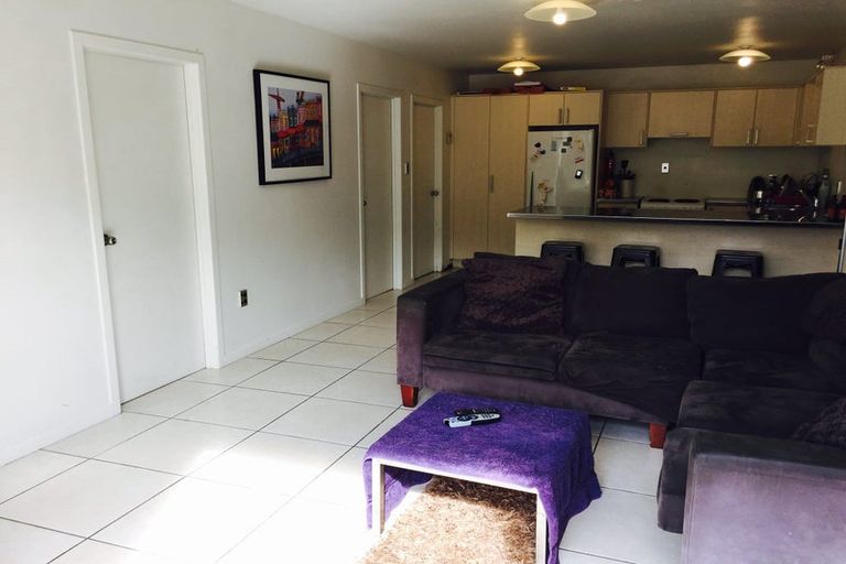 Photo of property in 5 Don Croot Street, Morningside, Auckland, 1021