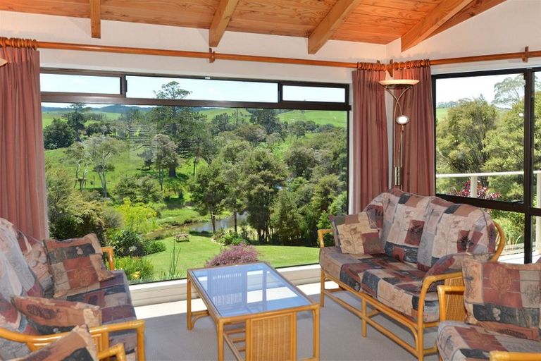 Photo of property in 846 Puketona Road, Haruru, 0204