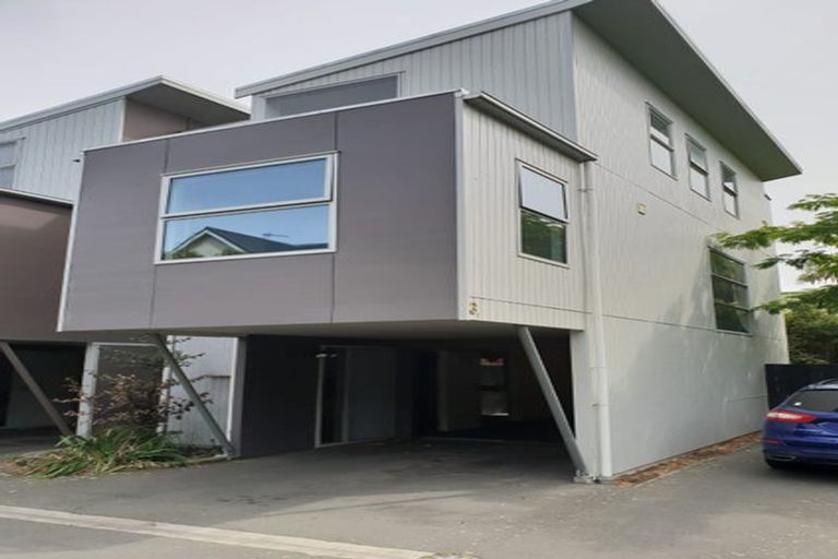 Photo of property in 1/3 Grove Road, Addington, Christchurch, 8024