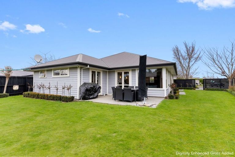 Photo of property in 12 Hampstead Close, Rangiora, 7400