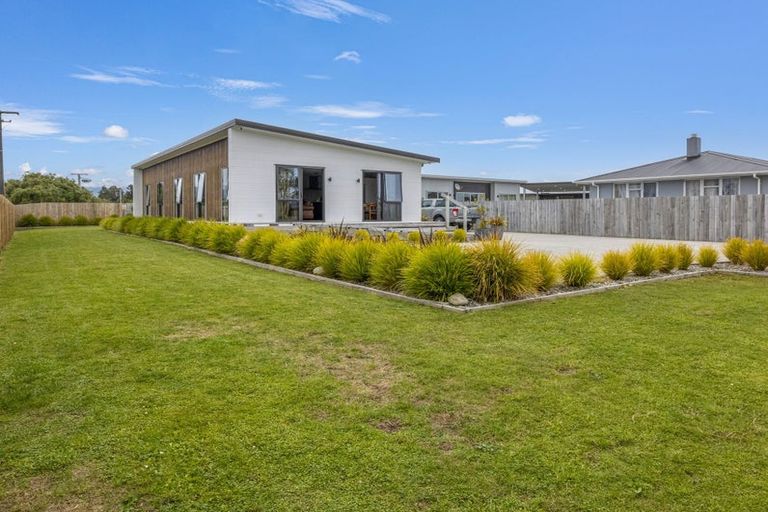 Photo of property in 14 Bentham Street, Westport, 7825