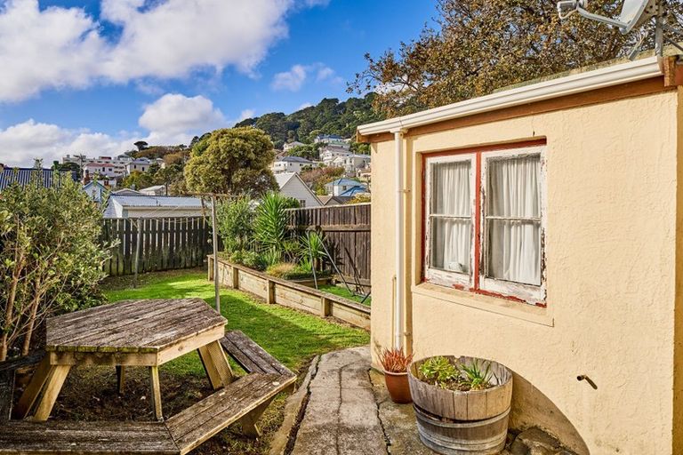 Photo of property in 75a Pirie Street, Mount Victoria, Wellington, 6011