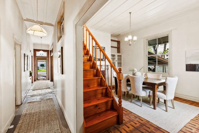 Photo of property in 6 Domain Street, Devonport, Auckland, 0624