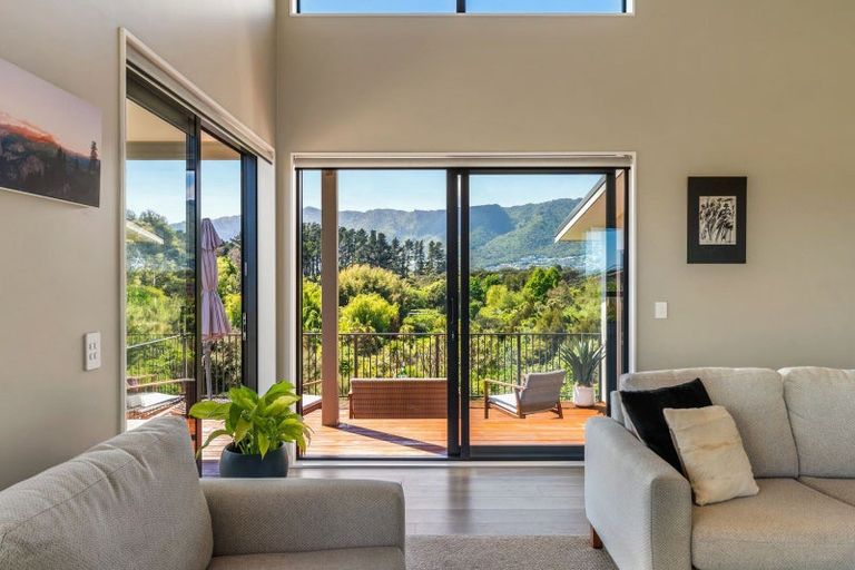 Photo of property in 15 Te Heke Place, Waikanae, 5036