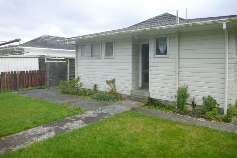 Photo of property in 2/170 Major Drive, Kelson, Lower Hutt, 5010
