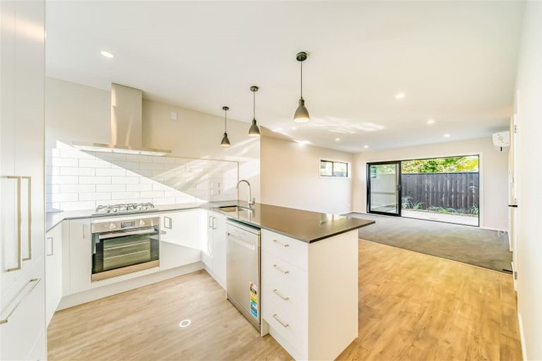 Photo of property in 24d Palmer Crescent, Silverstream, Upper Hutt, 5019