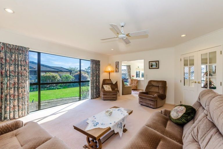Photo of property in 76 Parata Street, Waikanae, 5036