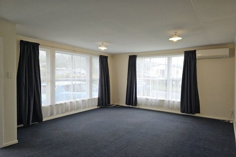 Photo of property in 24 Rangituhi Crescent, Takapuwahia, Porirua, 5022