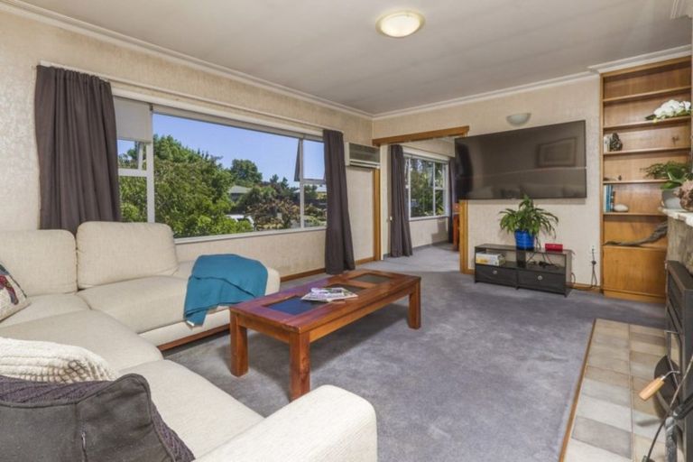 Photo of property in 3 Tennyson Crescent, Stoke, Nelson, 7011