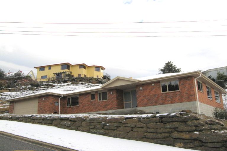 Photo of property in 17 Aronui Road, Bridge Hill, Alexandra, 9320