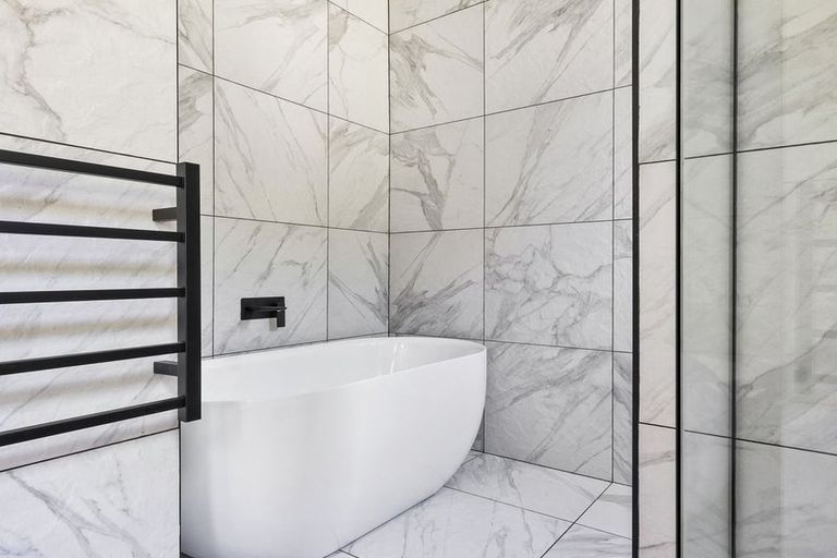 Photo of property in 49 Shandon Road, Vauxhall, Dunedin, 9013