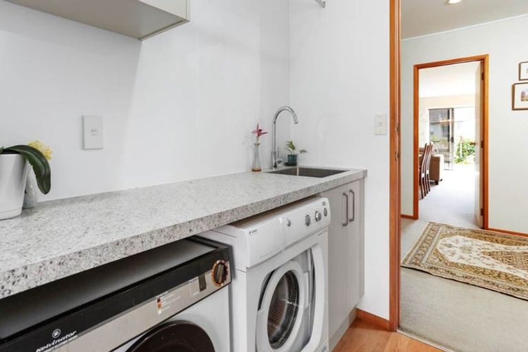 Photo of property in 18 Sharples Place, Somerville, Auckland, 2014