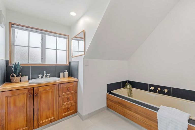 Photo of property in 2/7a Toorak Avenue, Avonhead, Christchurch, 8042