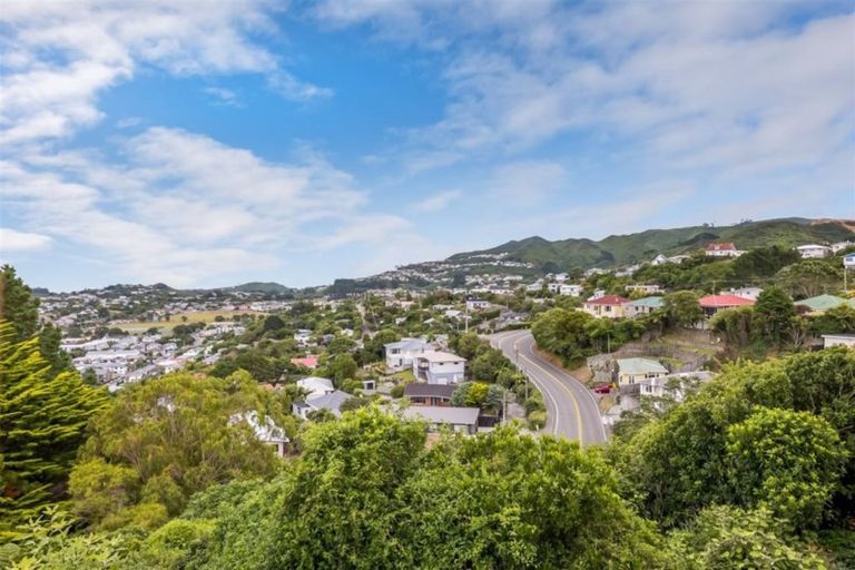 Photo of property in 15a Lenox Grove, Johnsonville, Wellington, 6037