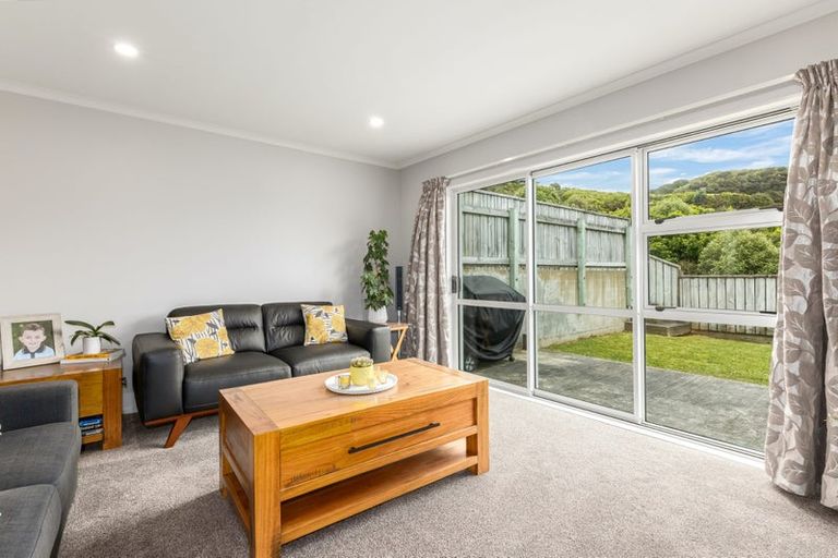 Photo of property in 31 Aspiring Terrace, Aotea, Porirua, 5024
