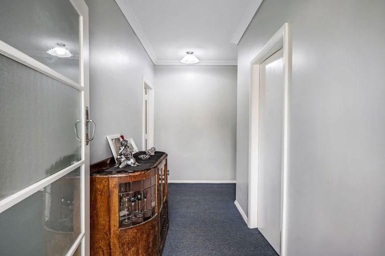 Photo of property in 2 Ward Street, Aramoho, Whanganui, 4500