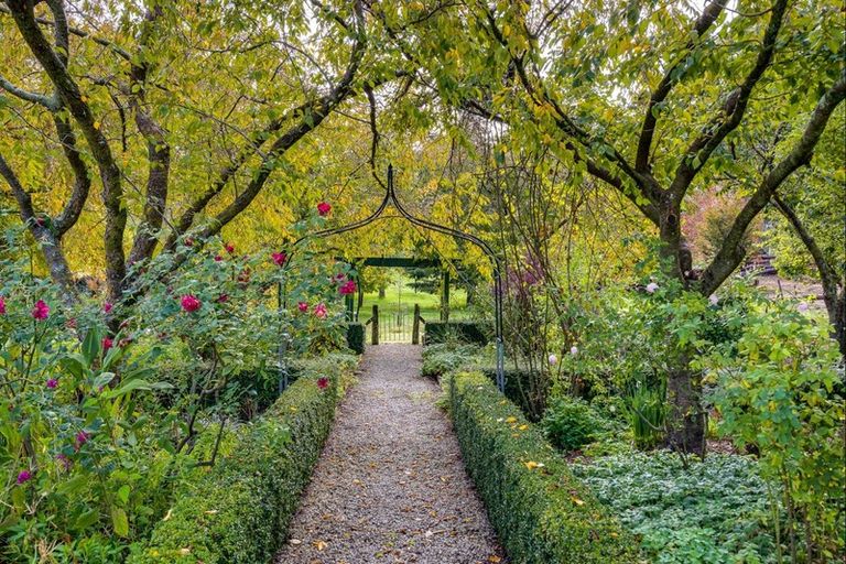 Photo of property in 549 Middle Road, Poukawa, Hastings, 4172