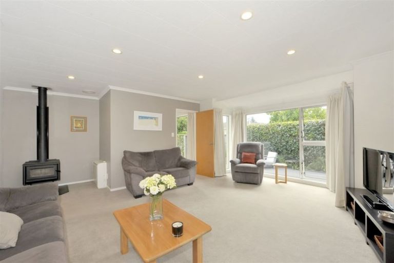 Photo of property in 15 Lloyd Street, Strowan, Christchurch, 8052