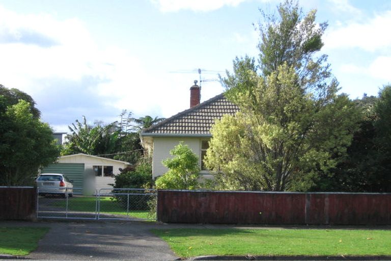 Photo of property in 1354 High Street, Taita, Lower Hutt, 5011