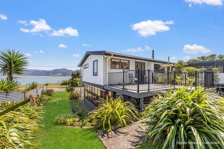 Photo of property in 20 Lake Ferry Road, Lake Ferry, Featherston, 5772