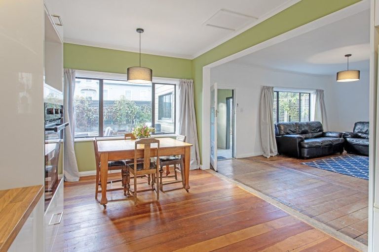 Photo of property in 45 Waverley Street, Waipawa, 4210