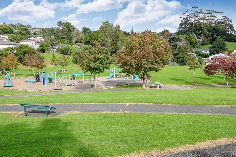 Photo of property in 20 Killygordon Place, Massey, Auckland, 0614