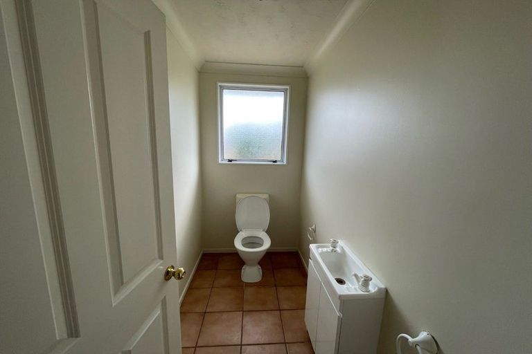 Photo of property in 22 Bearing West Court, Paraparaumu, 5032