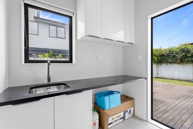 Photo of property in 3 Crompton Place, Orewa, 0931