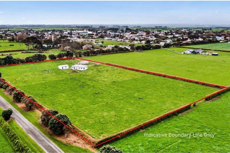 Photo of property in 62 Hassard Street, Manaia, 4612