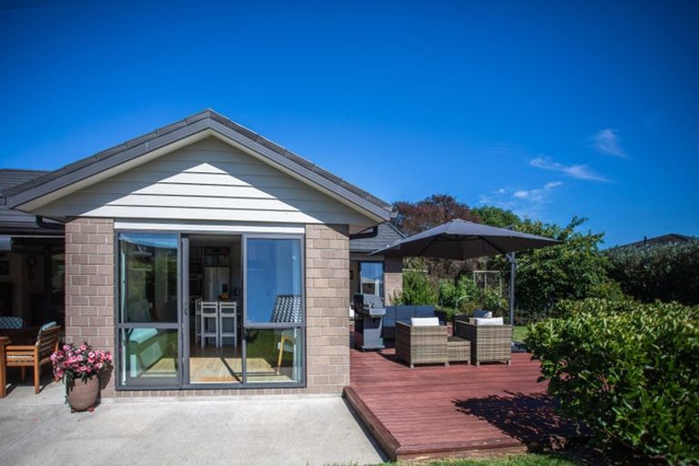 Photo of property in 73 Kotuku Drive, Paraparaumu Beach, Paraparaumu, 5032