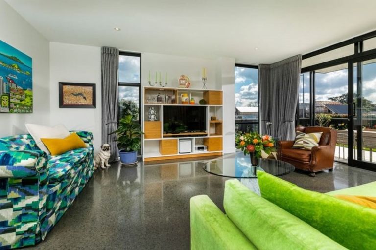 Photo of property in 15 Cochrane Road, Hobsonville, Auckland, 0616