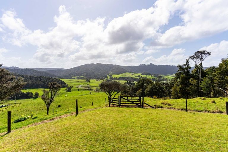 Photo of property in 627 Helmsdale Road, Waipu, 0582