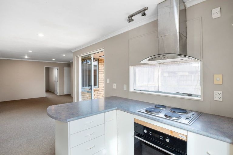 Photo of property in 8a Lloyd Drive, Nawton, Hamilton, 3200