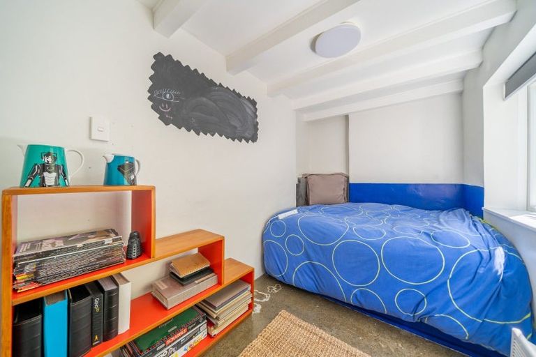 Photo of property in 3 Waitohu Road, York Bay, Lower Hutt, 5013